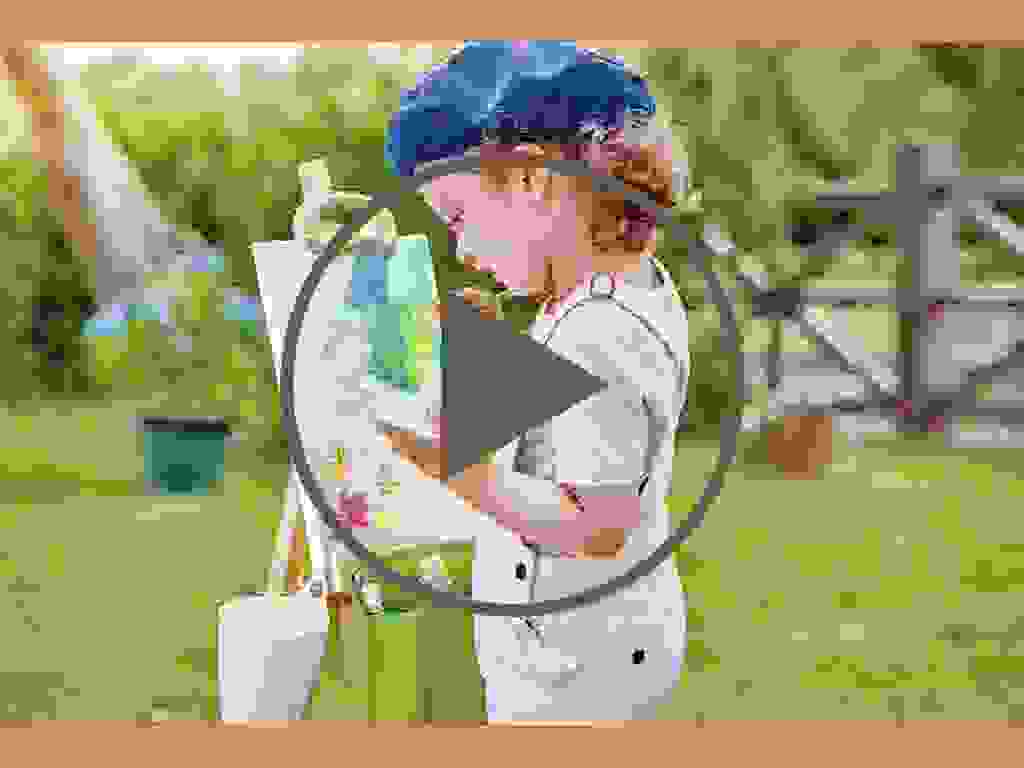 Palette de peinture et ses pinceaux