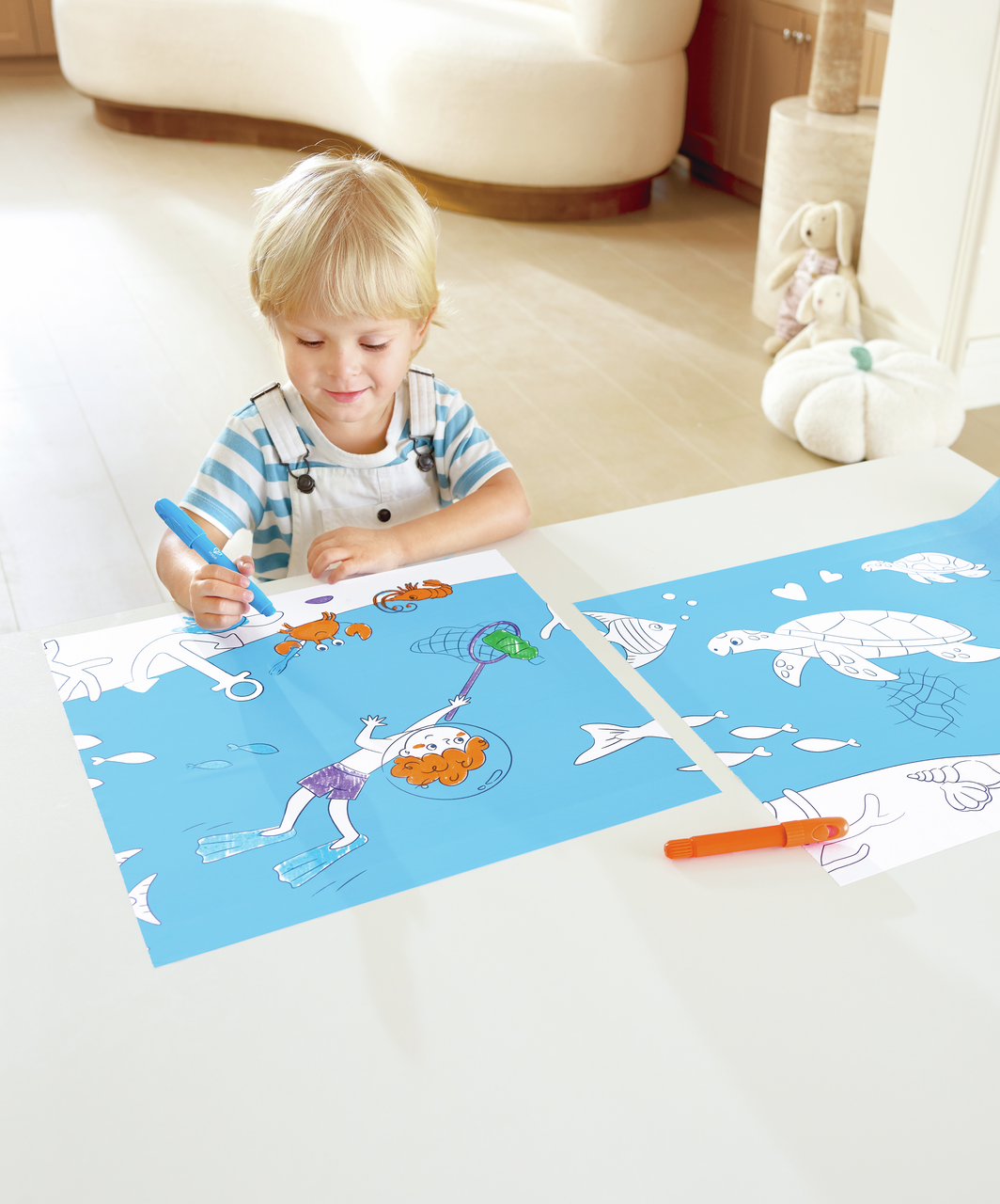 Rouleau à dessin et feutres - océan Rouleau à dessin et feutres - océan