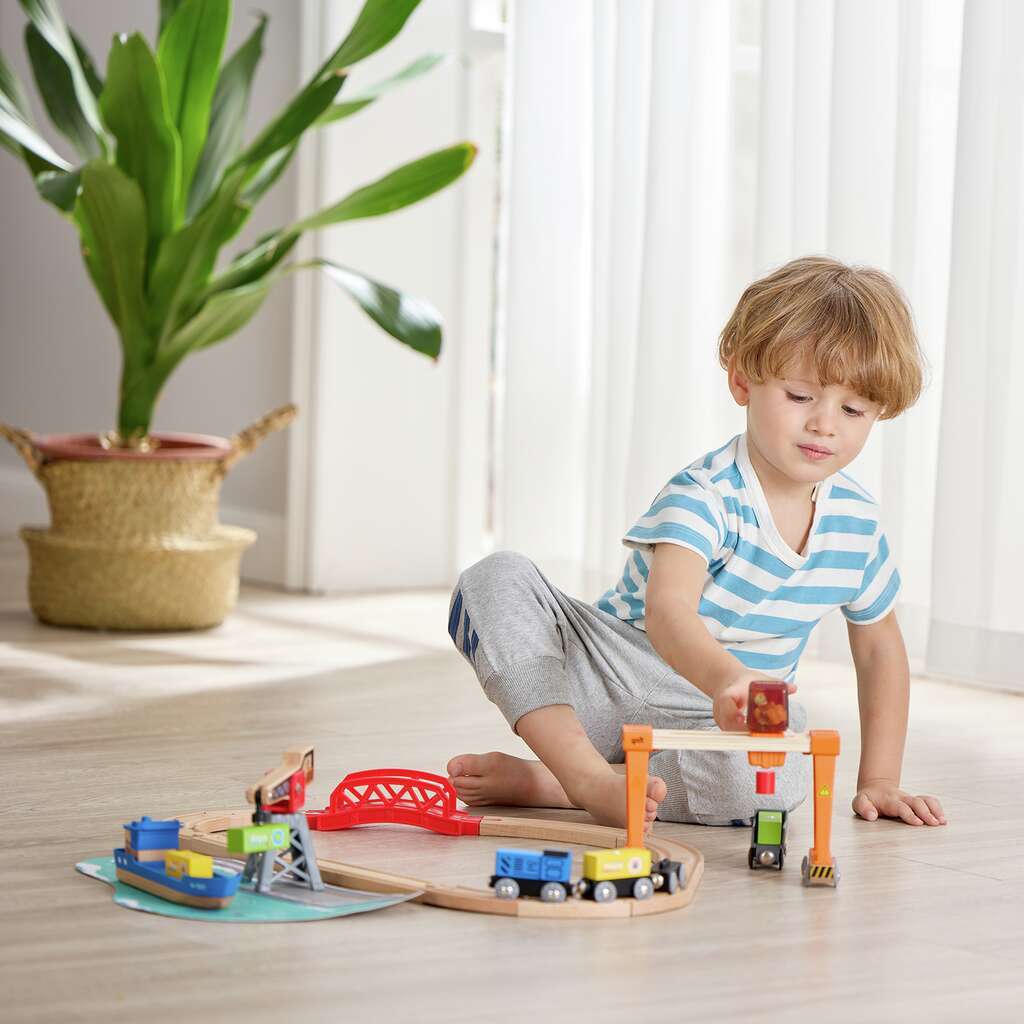 Circuit de train cargo et grue Circuit de train cargo et grue