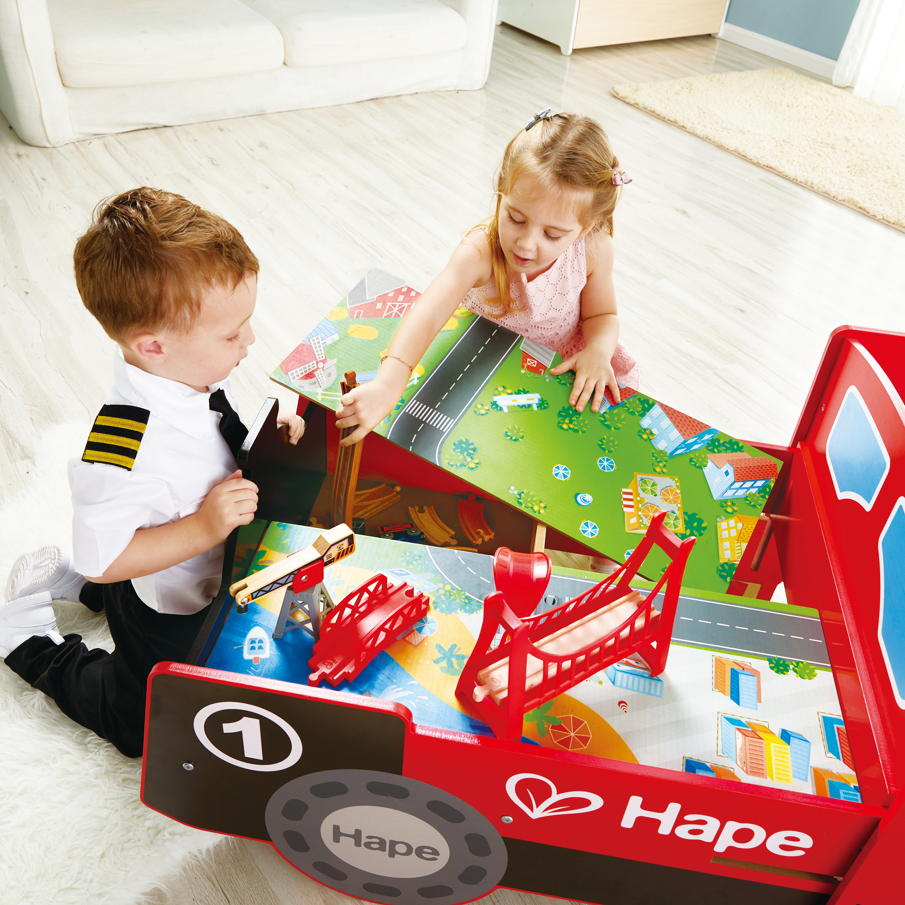 Table train locomotive
