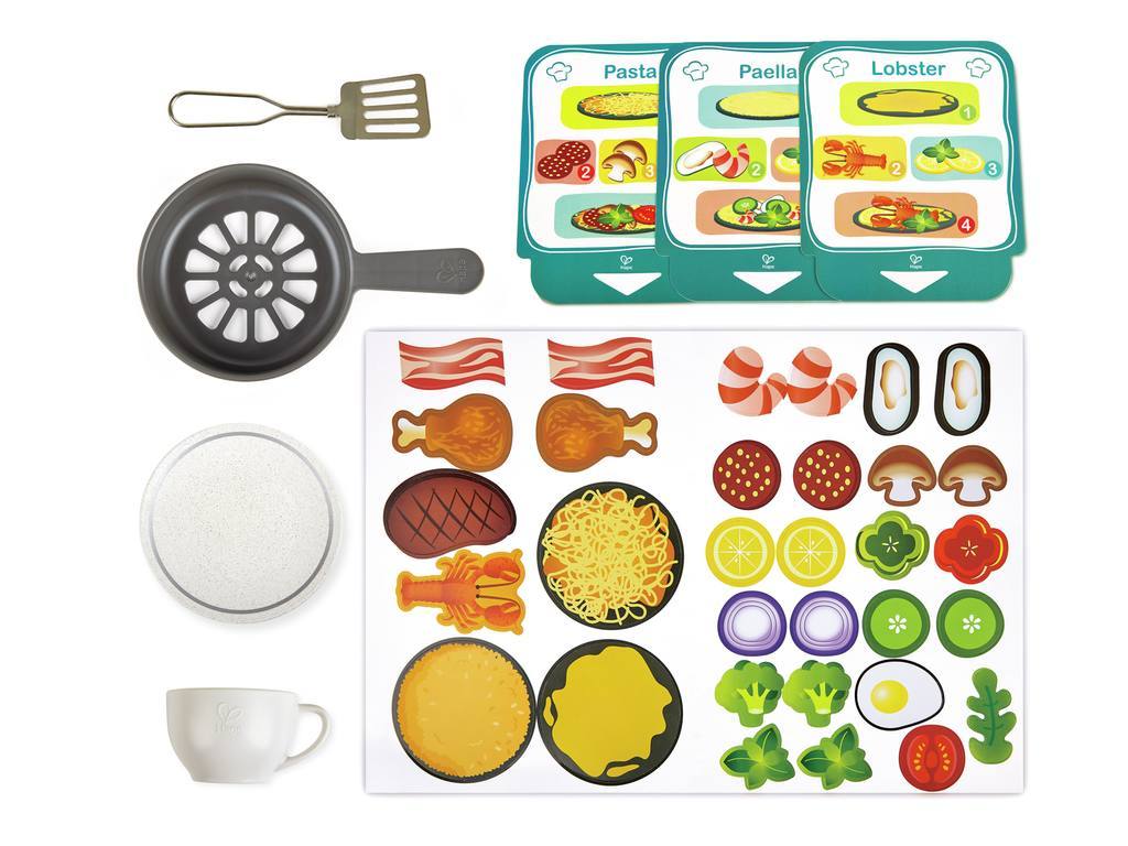 Cuisine interactive et bacs de recyclage