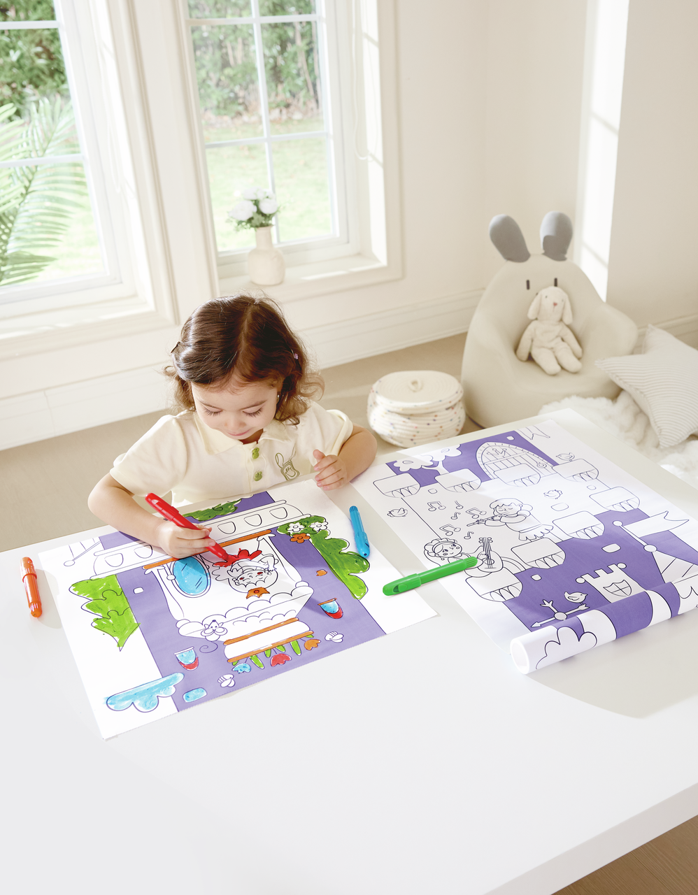 Rouleau à dessin et feutres - château fort Rouleau à dessin et feutres - château fort