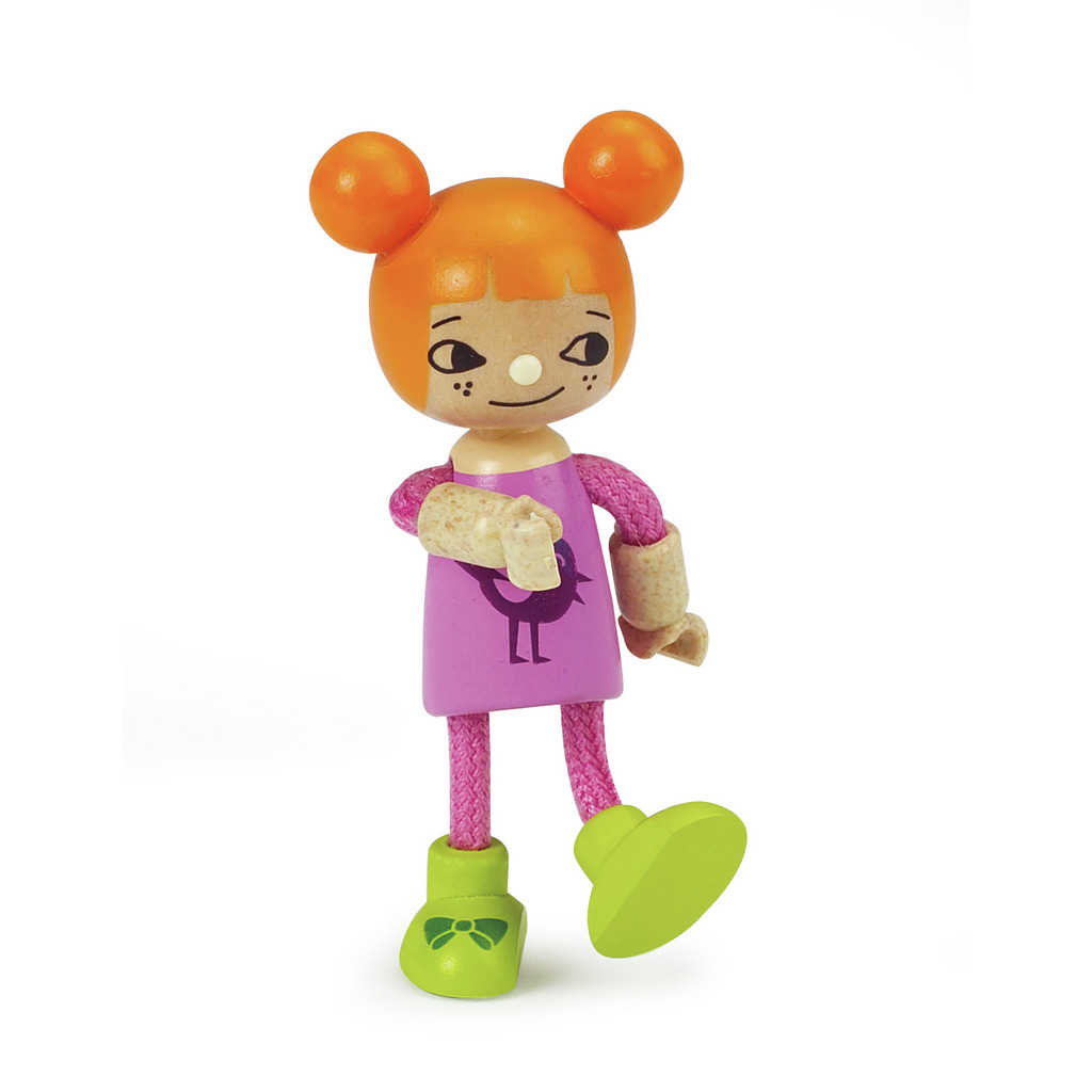 Poupée en bois petite fille Poupée en bois petite fille