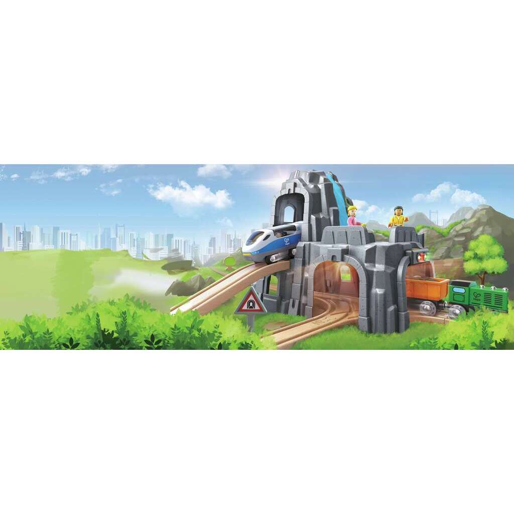 Tunnel de la montagne avec sons et lumières Tunnel de la montagne avec sons et lumières